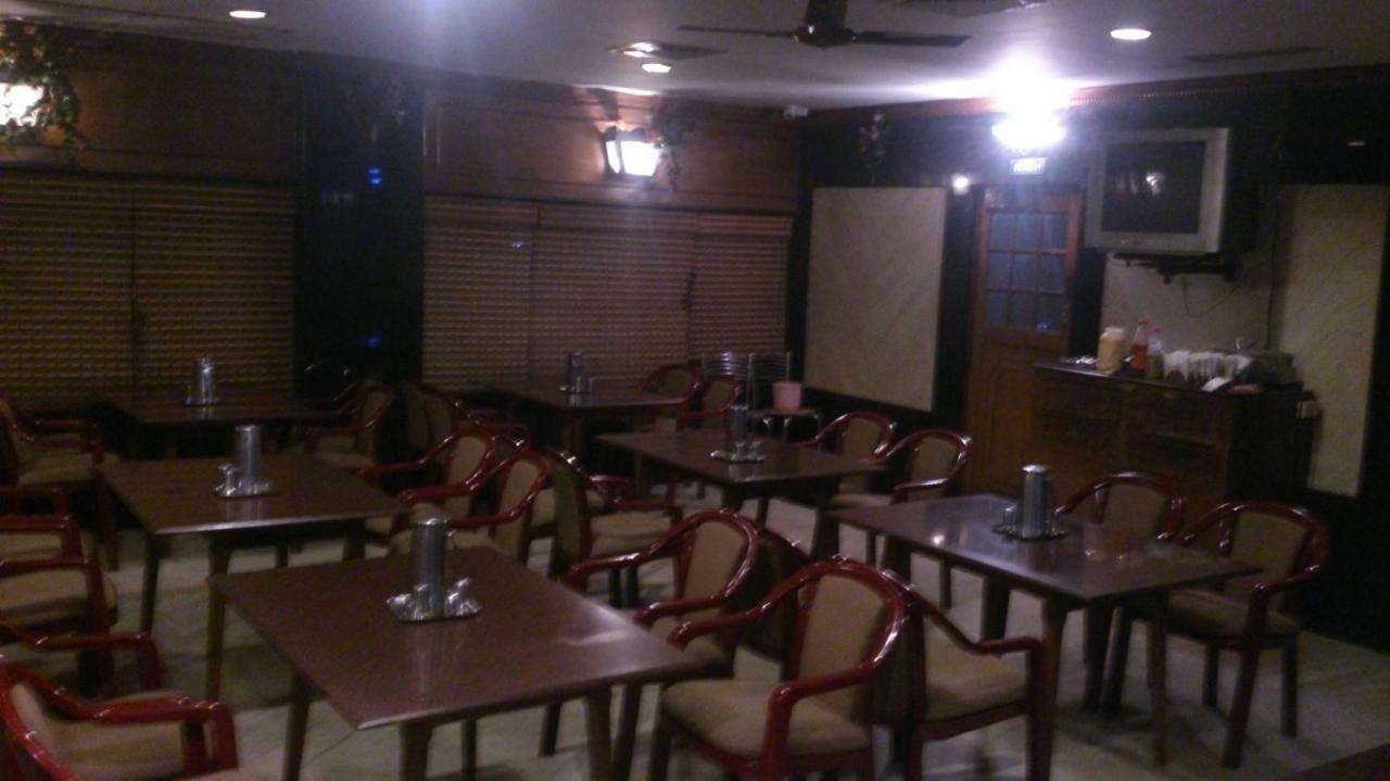 Sarmani Hotels Pvt. Ltd Τσενάι Εξωτερικό φωτογραφία