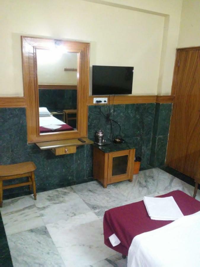 Sarmani Hotels Pvt. Ltd Τσενάι Εξωτερικό φωτογραφία